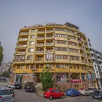 35 Cozy Central 1 Bedroom Apartment With Balcony